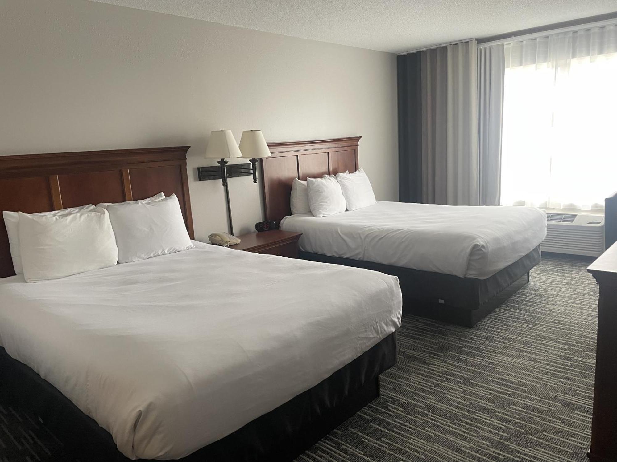 Harmony Inn & Suites 道奇堡 外观 照片