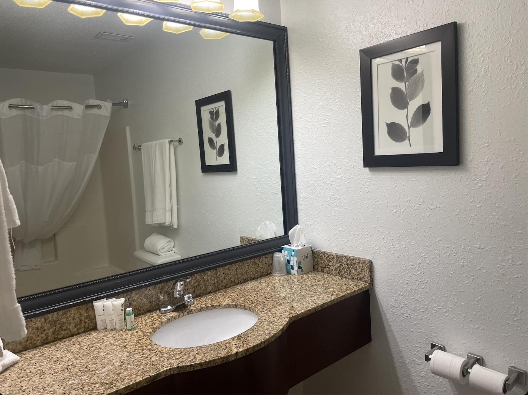 Harmony Inn & Suites 道奇堡 外观 照片
