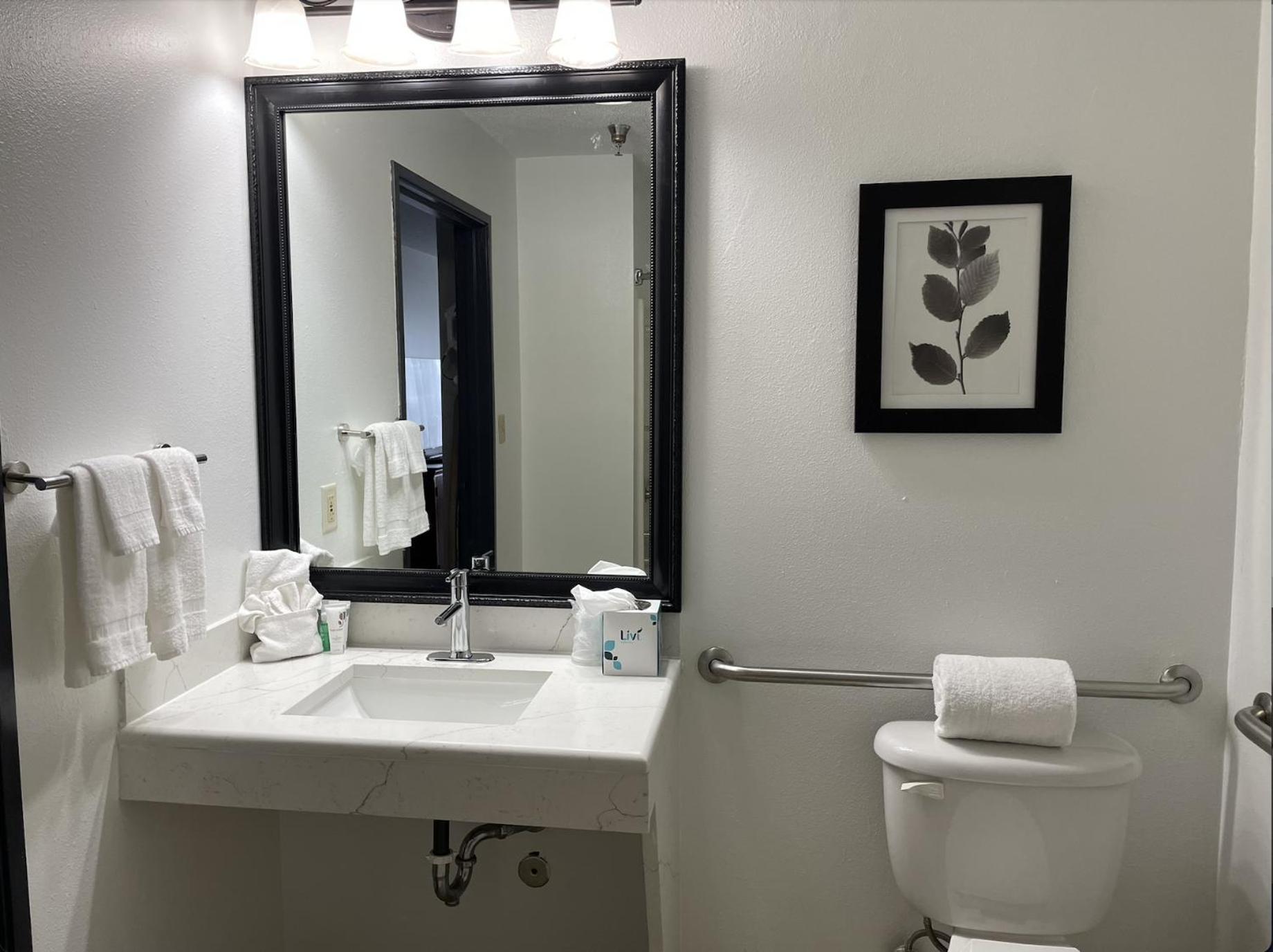 Harmony Inn & Suites 道奇堡 外观 照片